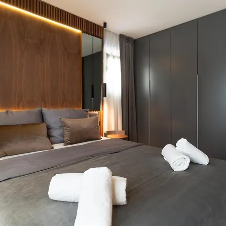 Ez Luxury Living ロヴィニ