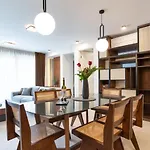 Apartment Ez Luxury Living *