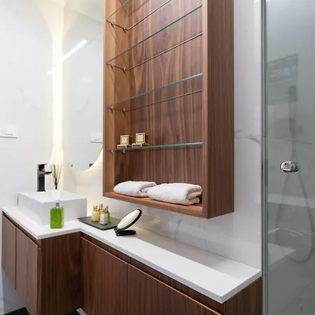 아파트 Ez Luxury Living 로비니