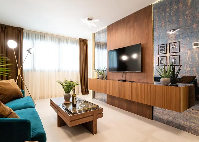 Ez Luxury Living 公寓