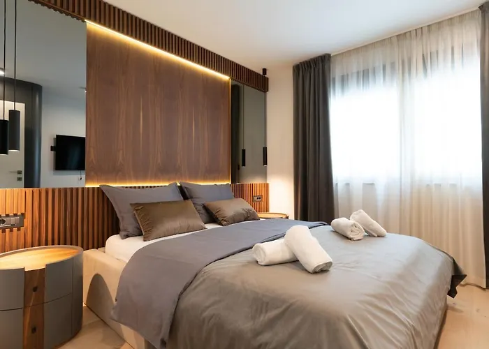 Ez Luxury Living 公寓 罗维尼