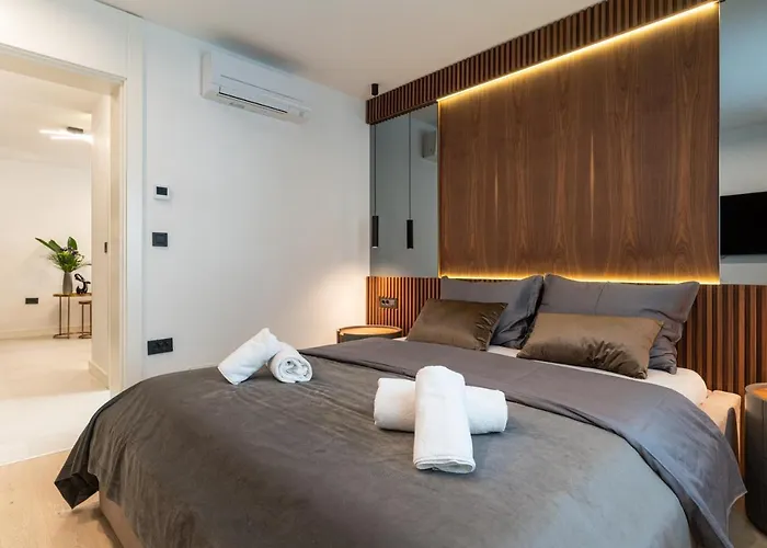 Ez Luxury Living 公寓 罗维尼